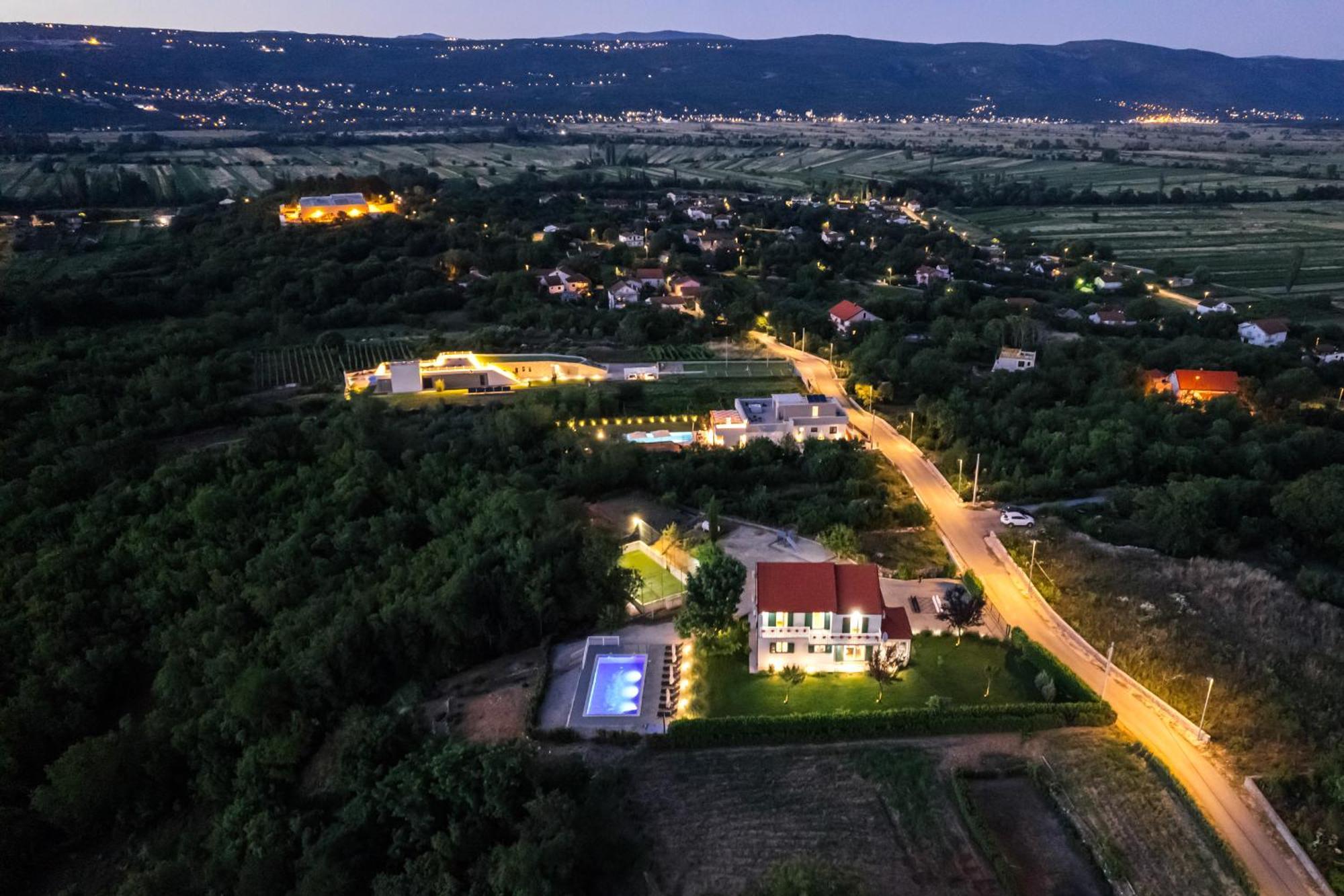 Villa Matko - Family Destination Zmijavci Buitenkant foto